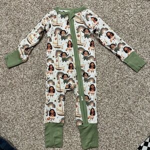 Green-Trim Kids Zip Pajama Set with Rainbow & Character Print
